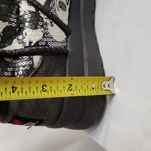 UGG Limited Edition I Love UGG Skull Sequin Boots (W Size 7) - Picture 15 of 15